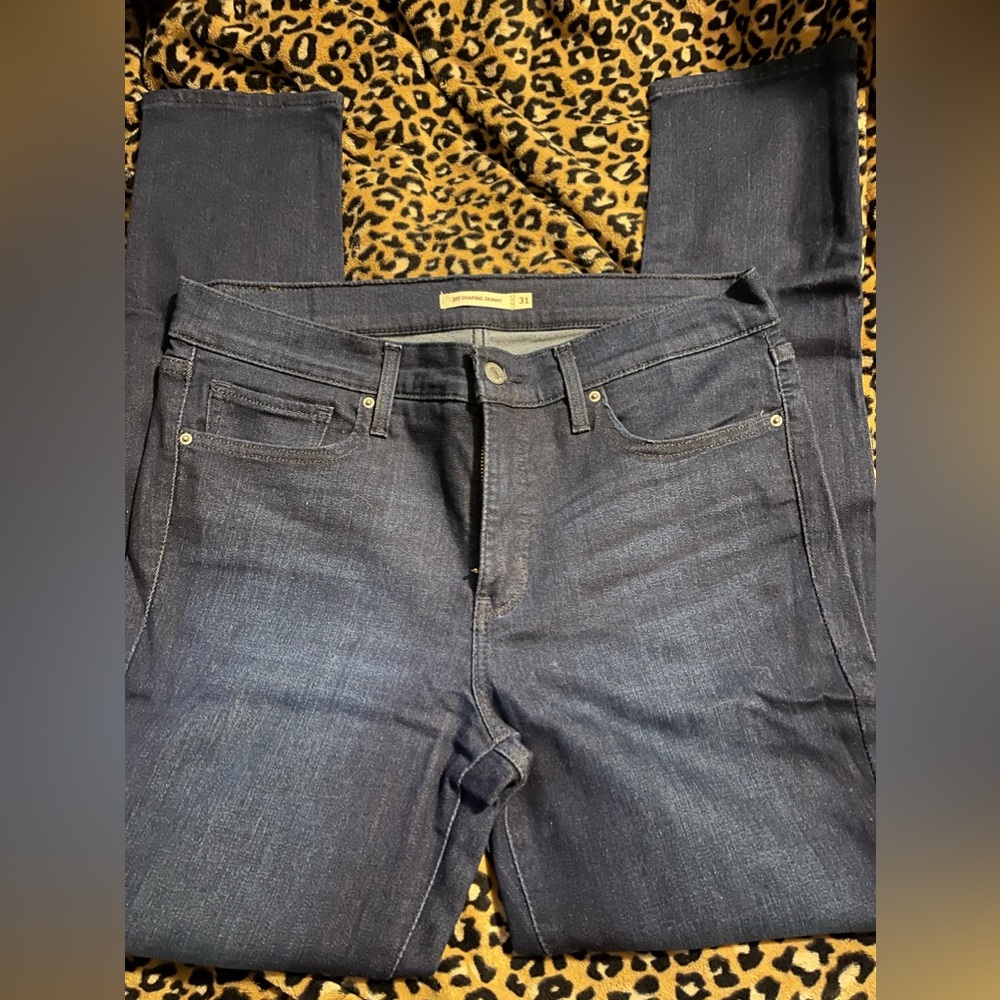 NWOT Size 31 Shaping Skinny.